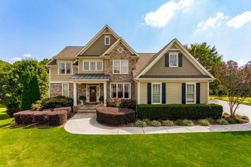 Top 10 Tips to Sell Your Home Fast in the Fall Season